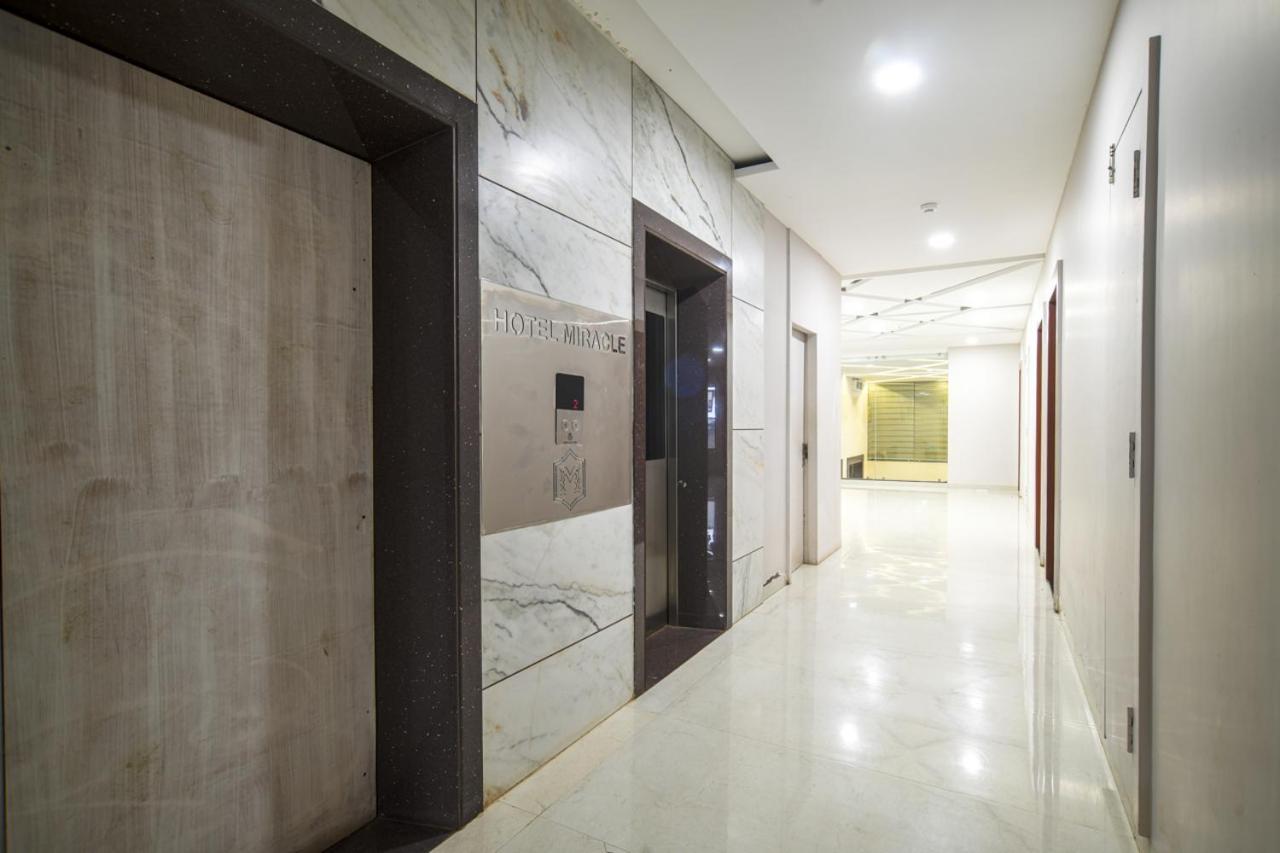 Hotel Miracle 2Km From Mahakal Temple Ujjain Exterior photo